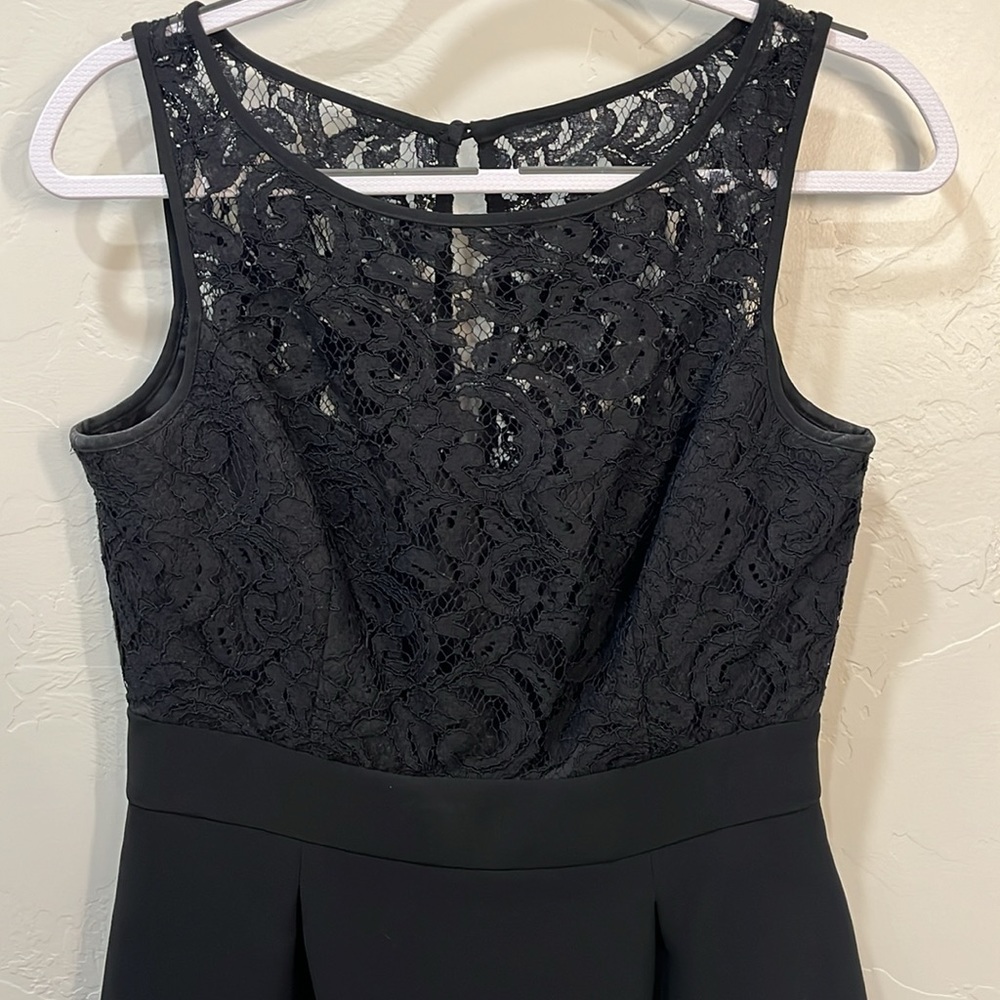 EUC White House Black Market Dress - Picture 4 of 7